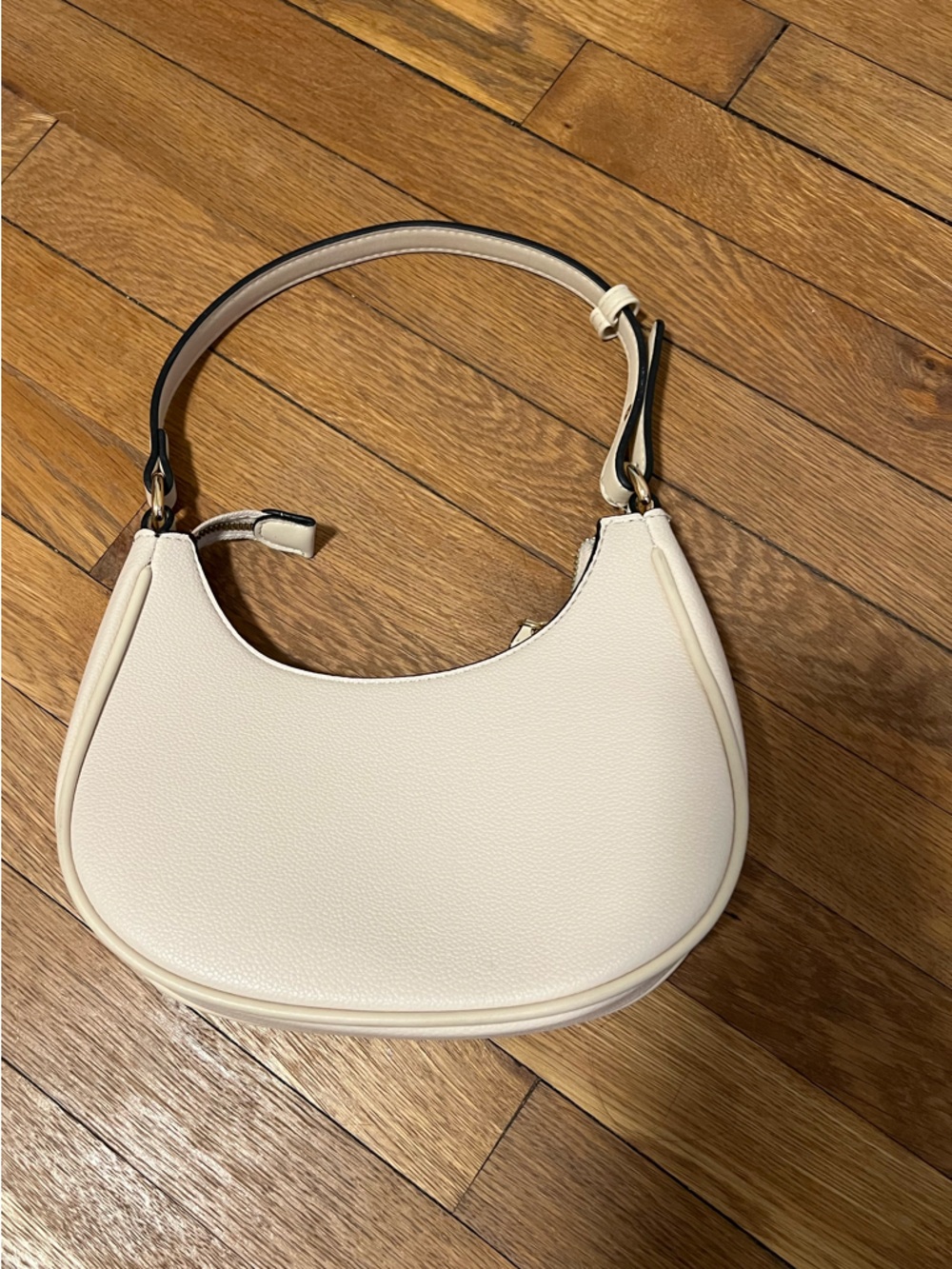 Classic Cream Shoulder Bag - Sleek Women’s Handbag
